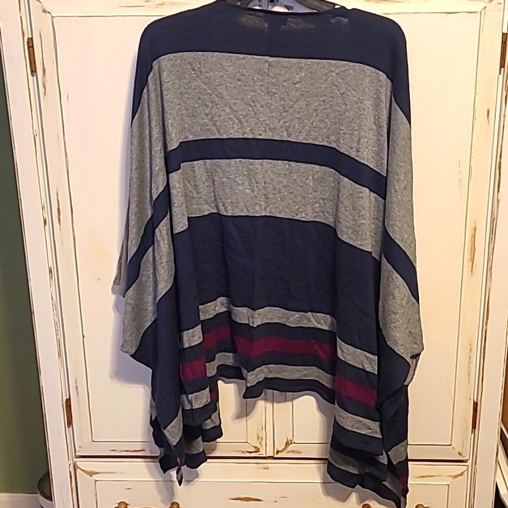 Sweater - Picture 2 of 3